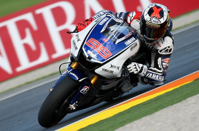 Jorge Lorenzo pilotando para Yamaha