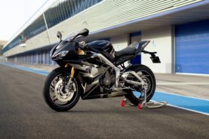 Ficha técnica de la moto Triumph Daytona Moto2™ 765 Limited Edition 2020