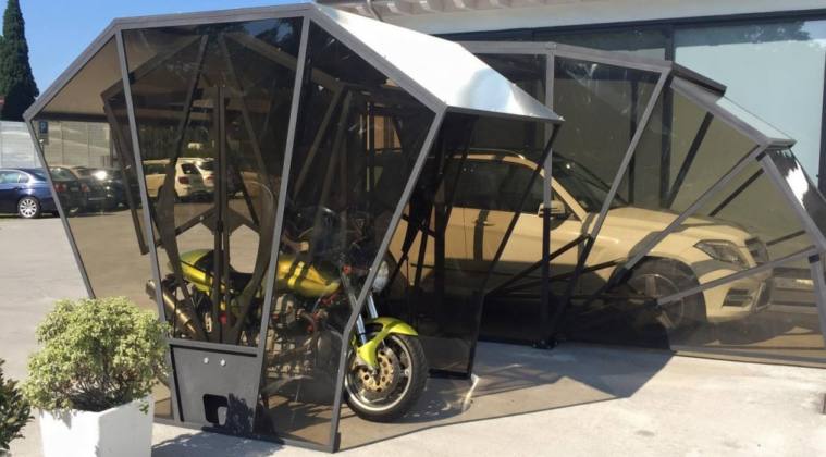 GazeBox Moto, mini garaje de policarbonato