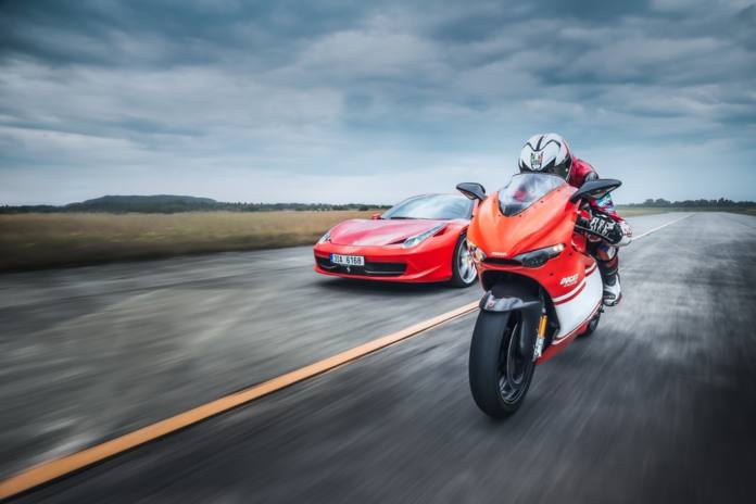 Coches VS Motos