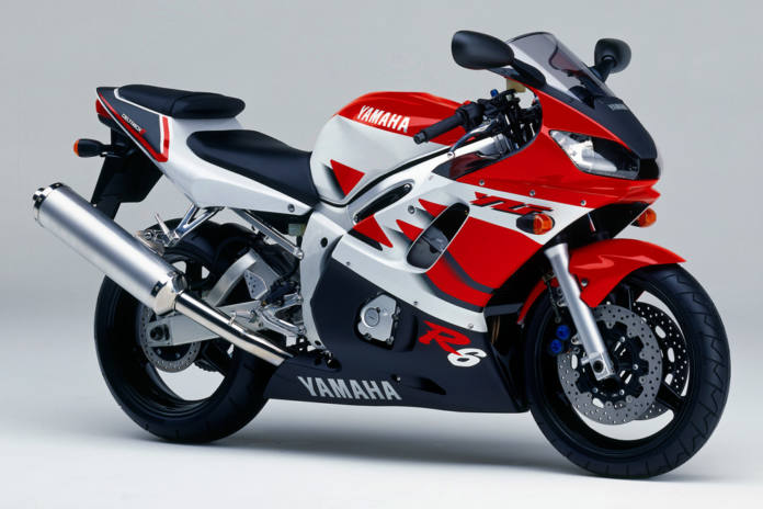 Yamaha YZF R6 1999 para circuito