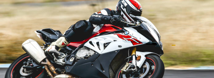 No mezclar diferentes neumáticos en moto, masmoto.es
